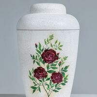 Hvid natururne med rose