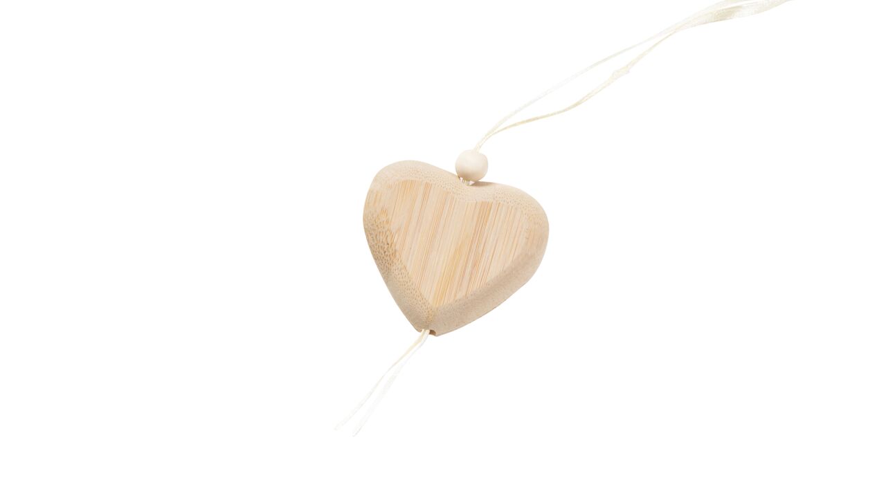 Bambushjerte med silkesnor