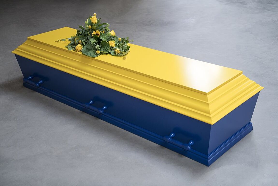 Farvede kiste - en afsked med personlighed