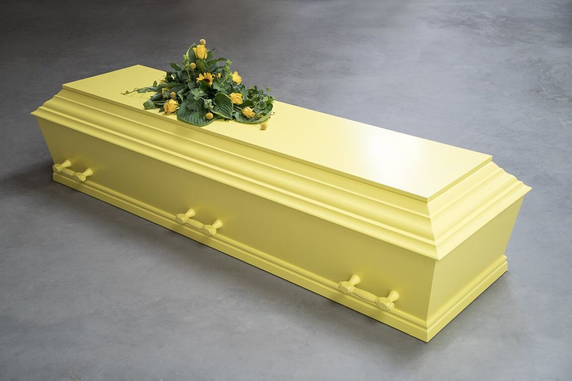 Farvede kiste - en afsked med personlighed