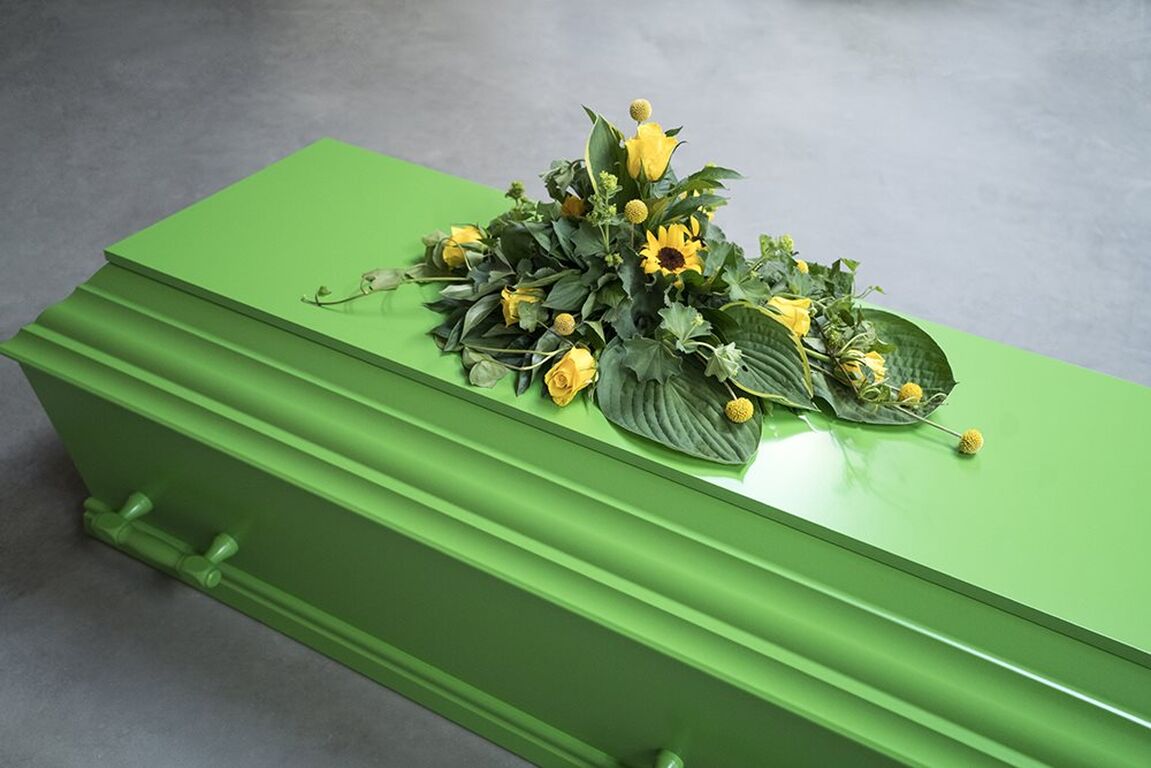 Farvede kiste - en afsked med personlighed