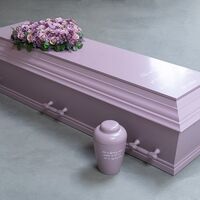 Farvede kiste - en afsked med personlighed