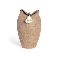 Lysebrun med blomst uldurne